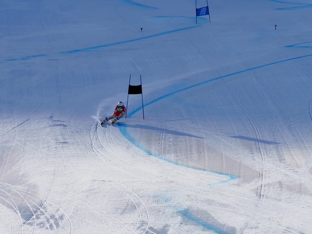 Alina Willi auf der Skipiste während dem Rennen
